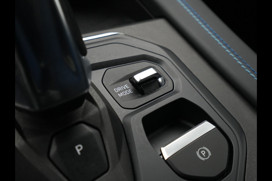 Lynk & Co 01 1.5 Panorama Camera Stoelverwarming Side Assist Carplay 323