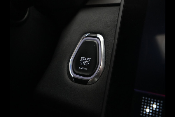 Lynk & Co 01 1.5 Panorama Camera Stoelverwarming Side Assist Carplay 323
