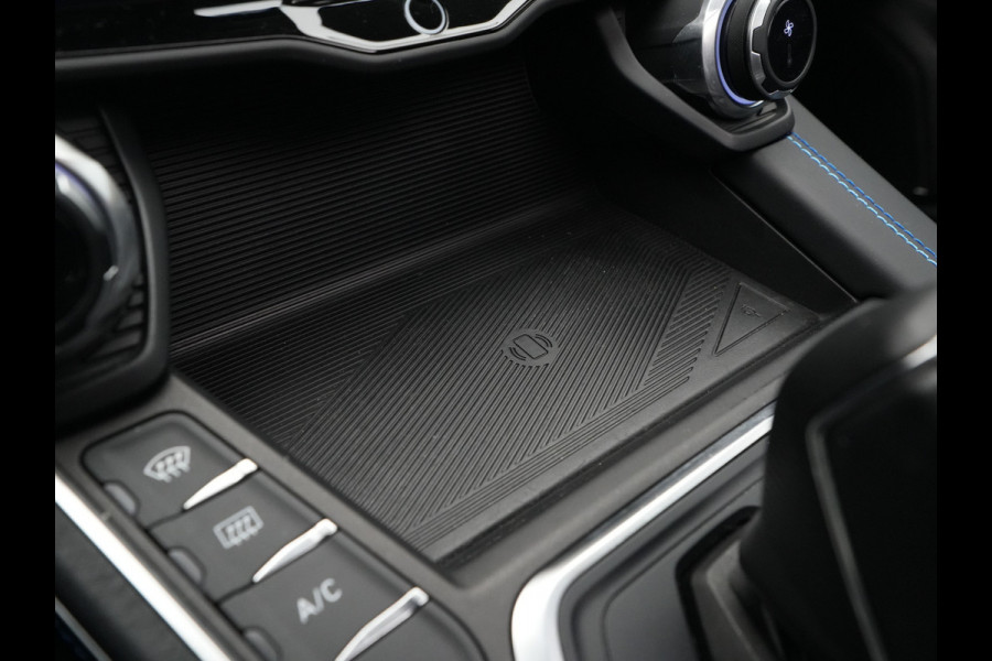 Lynk & Co 01 1.5 Panorama Camera Stoelverwarming Side Assist Carplay 323