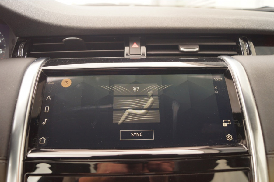 Land Rover Discovery Sport P300e 1.5 200pk HSE PHEV -LEER-PANO-ECC-