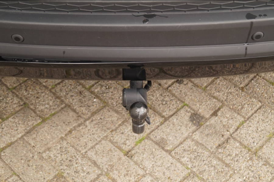 Land Rover Discovery Sport P300e 1.5 200pk HSE PHEV -LEER-PANO-ECC-