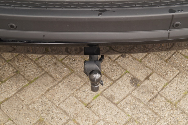 Land Rover Discovery Sport P300e 1.5 200pk HSE PHEV -LEER-PANO-ECC-