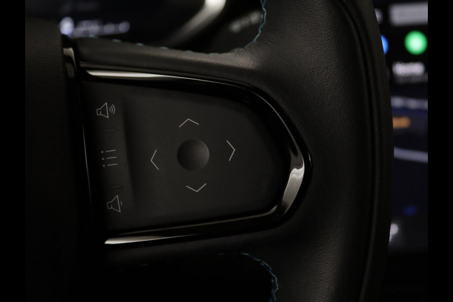 Lynk & Co 01 1.5 Plug In | Panoramadak | Infinity by Harman | 360 camera | Adaptive cruise | Stoelverwarming | Carplay | Memory | Full LED