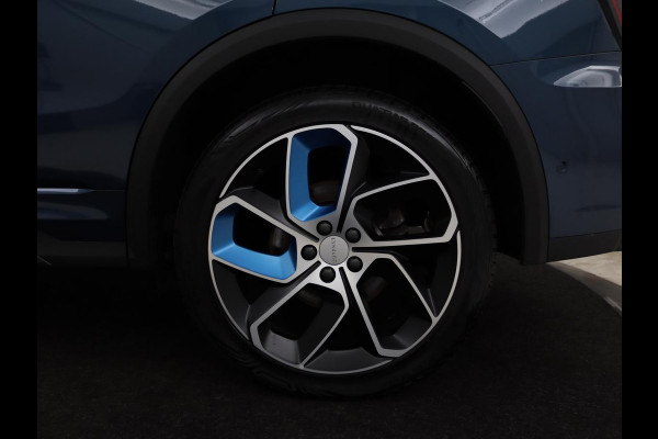 Lynk & Co 01 1.5 Plug In | Panoramadak | Infinity by Harman | 360 camera | Adaptive cruise | Stoelverwarming | Carplay | Memory | Full LED