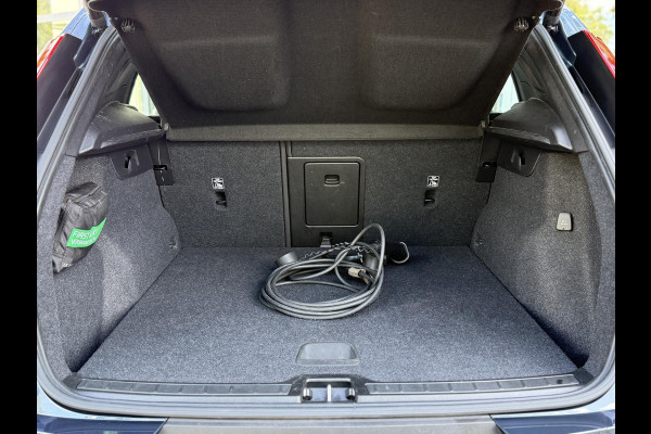 Volvo XC40 1.5 T5 Recharge Bus. Pro Pano|El.Trekhaak|Harman Kardon|Cam
