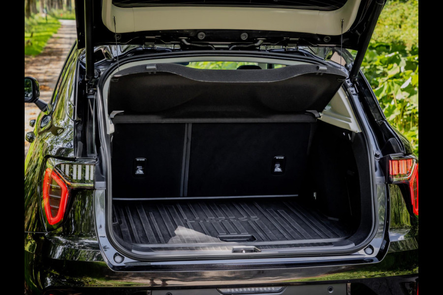 Lynk & Co 01 1.5 Plug-In Hybrid 262pk BLACKED OUT