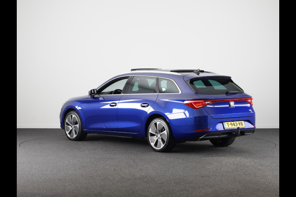 Seat Leon Sportstourer 1.4 TSI eHybrid Xcellence 204pk | Panoramadak | Trekhaak | Adaptieve cruise controle | Parkeersensoren