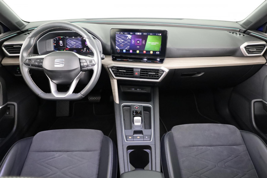 Seat Leon Sportstourer 1.4 TSI eHybrid Xcellence 204pk | Panoramadak | Trekhaak | Adaptieve cruise controle | Parkeersensoren