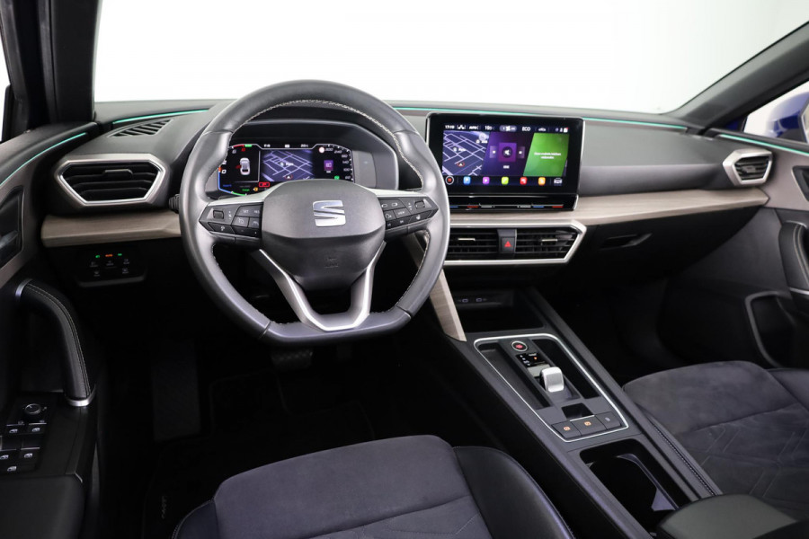Seat Leon Sportstourer 1.4 TSI eHybrid Xcellence 204pk | Panoramadak | Trekhaak | Adaptieve cruise controle | Parkeersensoren