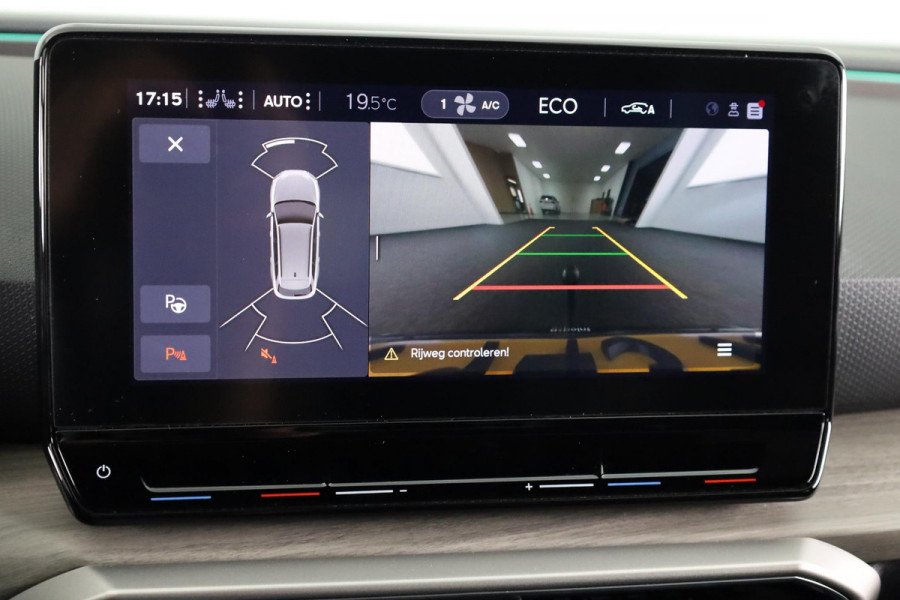 Seat Leon Sportstourer 1.4 TSI eHybrid Xcellence 204pk | Panoramadak | Trekhaak | Adaptieve cruise controle | Parkeersensoren