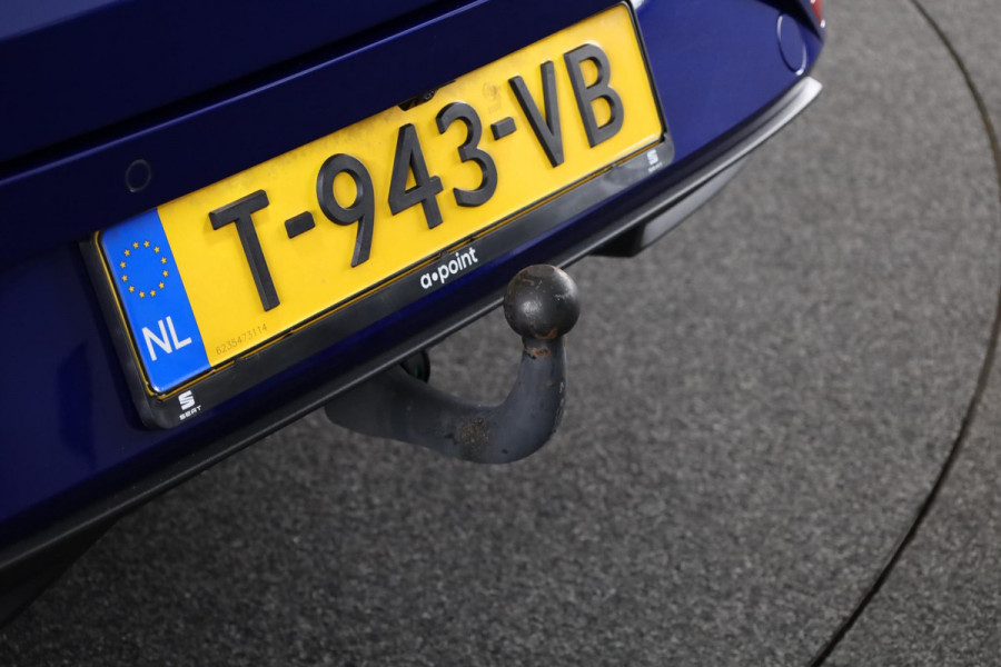 Seat Leon Sportstourer 1.4 TSI eHybrid Xcellence 204pk | Panoramadak | Trekhaak | Adaptieve cruise controle | Parkeersensoren