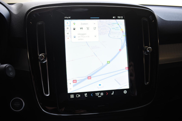 Volvo XC40 B3 177PK Automaat Core / Navigatie / Camera / Adaptieve Cruisecontrol / Stuur-Stoelverwarming / LM Velgen / Trekhaak /