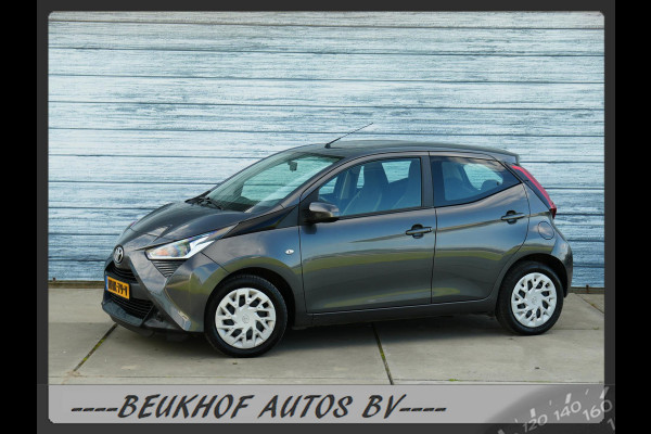 Toyota Aygo 1.0 VVT-i x-joy Automaat Carplay Bluetooth Cam