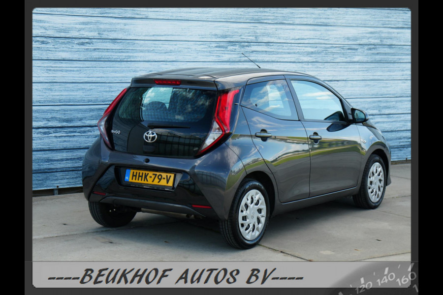 Toyota Aygo 1.0 VVT-i x-joy Automaat Carplay Bluetooth Cam