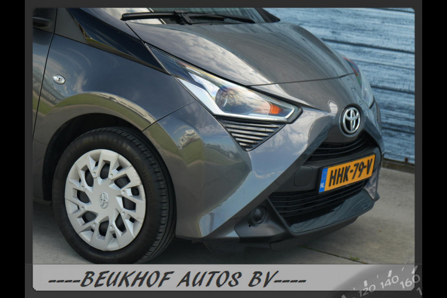 Toyota Aygo 1.0 VVT-i x-joy Automaat Carplay Bluetooth Cam