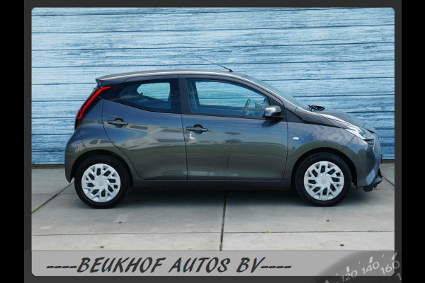 Toyota Aygo 1.0 VVT-i x-joy Automaat Carplay Bluetooth Cam