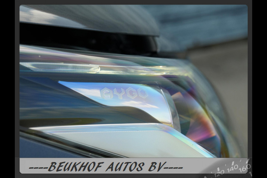 Toyota Aygo 1.0 VVT-i x-joy Automaat Carplay Bluetooth Cam