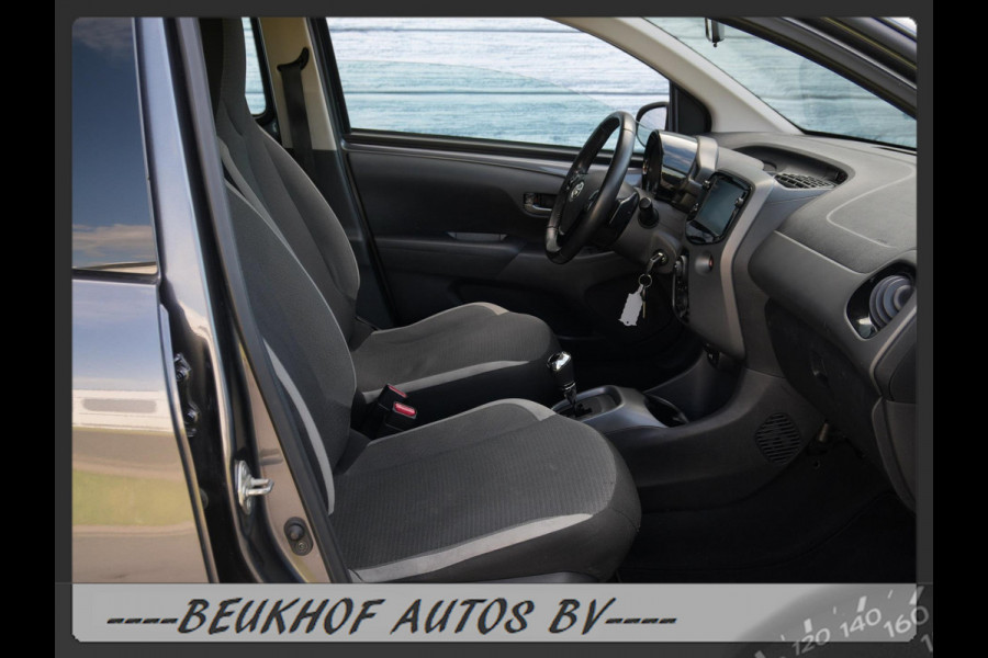 Toyota Aygo 1.0 VVT-i x-joy Automaat Carplay Bluetooth Cam