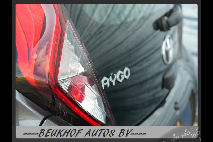 Toyota Aygo 1.0 VVT-i x-joy Automaat Carplay Bluetooth Cam