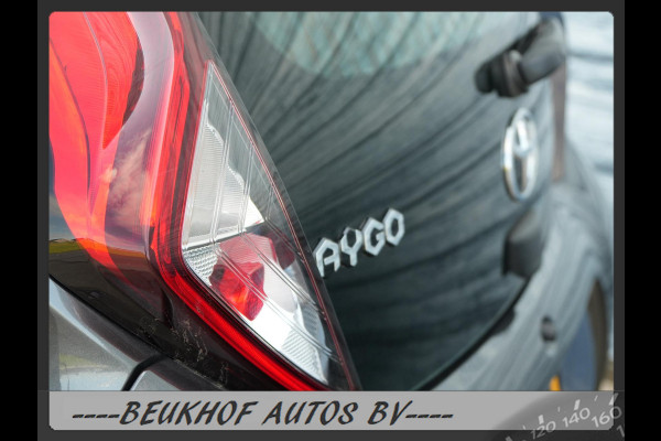 Toyota Aygo 1.0 VVT-i x-joy Automaat Carplay Bluetooth Cam
