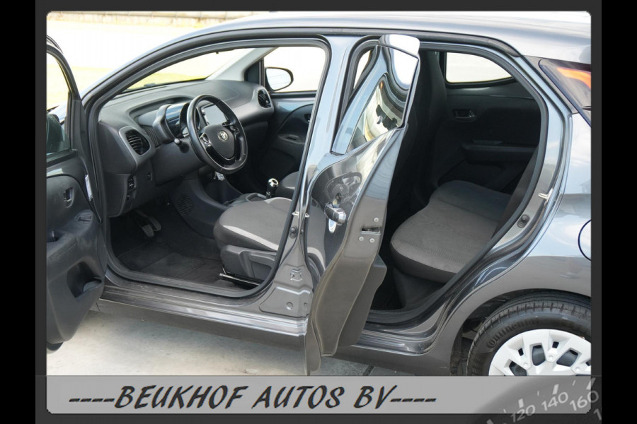 Toyota Aygo 1.0 VVT-i x-joy Automaat Carplay Bluetooth Cam