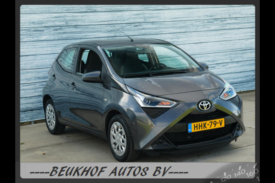 Toyota Aygo 1.0 VVT-i x-joy Automaat Carplay Bluetooth Cam
