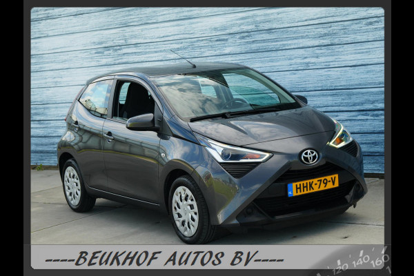 Toyota Aygo 1.0 VVT-i x-joy Automaat Carplay Bluetooth Cam
