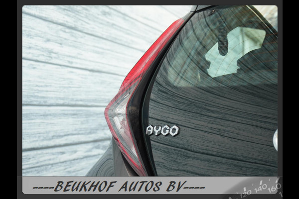 Toyota Aygo 1.0 VVT-i x-joy Automaat Carplay Bluetooth Cam