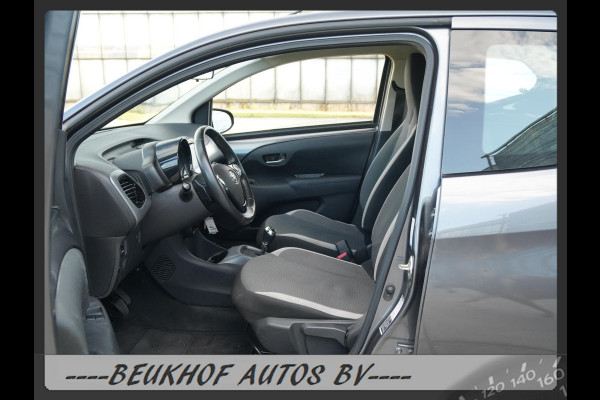 Toyota Aygo 1.0 VVT-i x-joy Automaat Carplay Bluetooth Cam