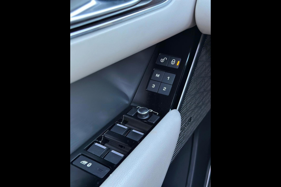 Land Rover Range Rover Velar P250 Turbo R-Dynamic CarPlay Panorama