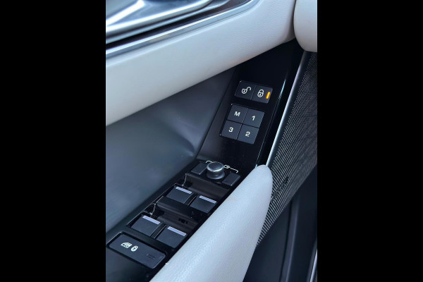 Land Rover Range Rover Velar P250 Turbo R-Dynamic CarPlay Panorama