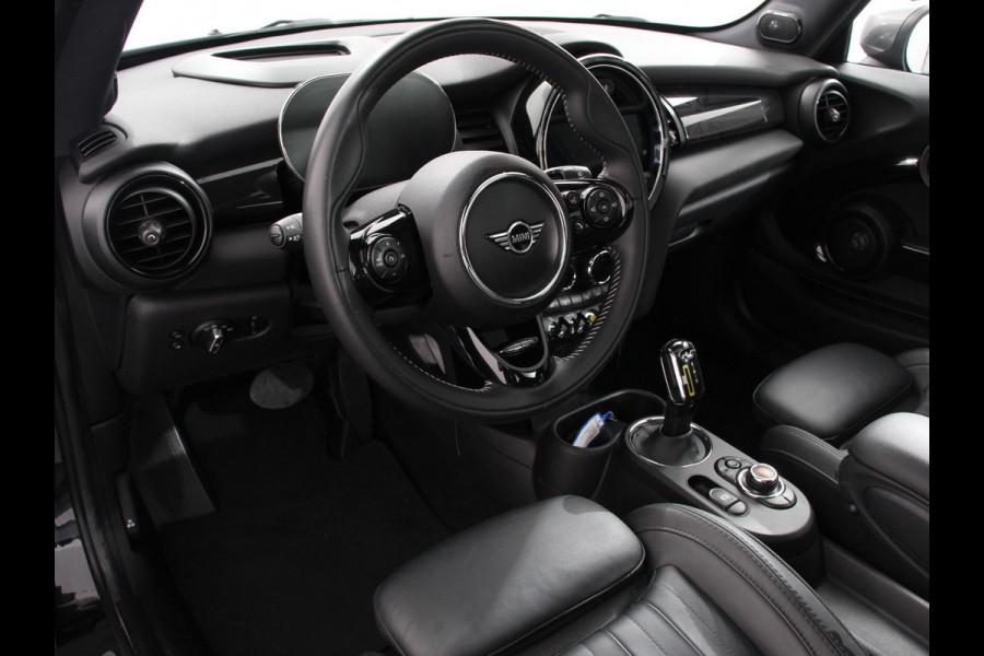 MINI Mini Electric Yours 33 kWh Leder Climate Control Cruise Control Navigatie Camera Harman Kardon Panoramadak Stoelverwarming