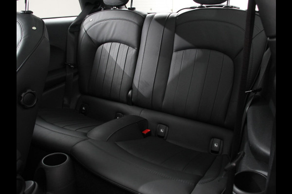 MINI Mini Electric Yours 33 kWh Leder Climate Control Cruise Control Navigatie Camera Harman Kardon Panoramadak Stoelverwarming