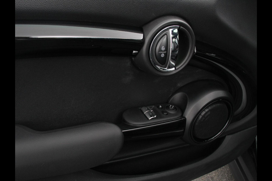 MINI Mini Electric Yours 33 kWh Leder Climate Control Cruise Control Navigatie Camera Harman Kardon Panoramadak Stoelverwarming
