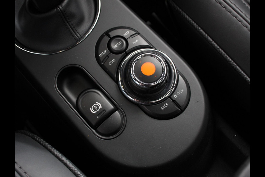 MINI Mini Electric Yours 33 kWh Leder Climate Control Cruise Control Navigatie Camera Harman Kardon Panoramadak Stoelverwarming