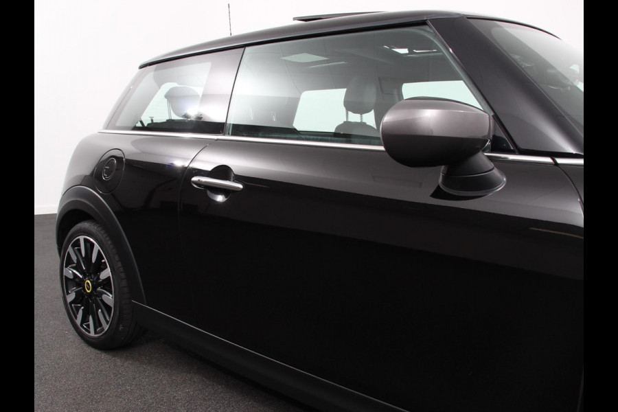 MINI Mini Electric Yours 33 kWh Leder Climate Control Cruise Control Navigatie Camera Harman Kardon Panoramadak Stoelverwarming