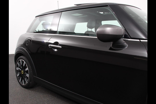 MINI Mini Electric Yours 33 kWh Leder Climate Control Cruise Control Navigatie Camera Harman Kardon Panoramadak Stoelverwarming