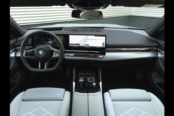 BMW i5 Touring eDrive40 M-Sport Pro - Pano - Onderstel Prof - Bowers & Wilkins