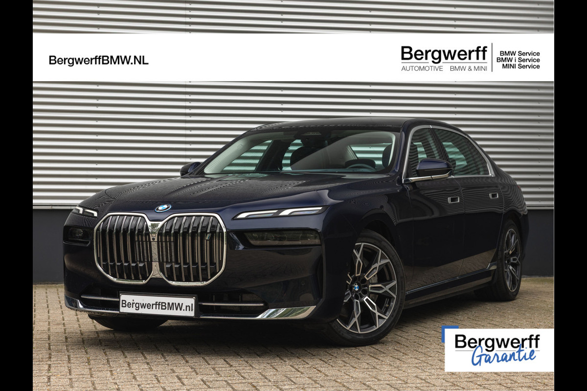 BMW i7 xDrive60 - Stoelverwarming voor + achter - Head-up Display - 106kWh BMW i7 xDrive60 - Stoelverwarming voor + achter - Head-up Display - 106kWh