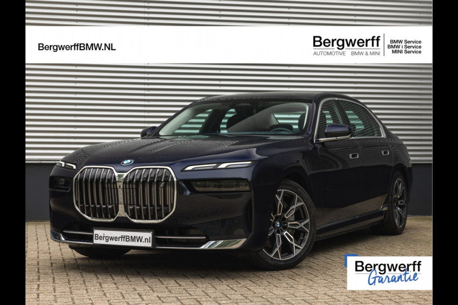 BMW i7 xDrive60 - Stoelverwarming voor + achter - Head-up Display - 106kWh