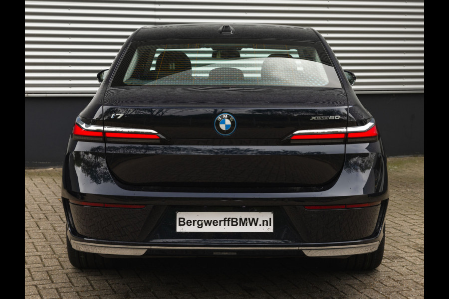 BMW i7 xDrive60 - Stoelverwarming voor + achter - Head-up Display - 106kWh