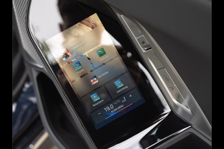 BMW i7 xDrive60 - Stoelverwarming voor + achter - Head-up Display - 106kWh