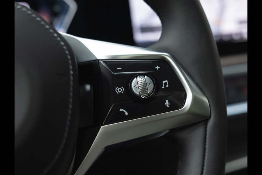BMW i7 xDrive60 - Stoelverwarming voor + achter - Head-up Display - 106kWh