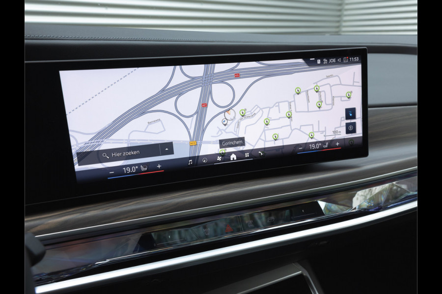 BMW i7 xDrive60 - Stoelverwarming voor + achter - Head-up Display - 106kWh