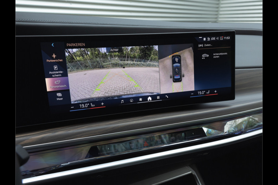 BMW i7 xDrive60 - Stoelverwarming voor + achter - Head-up Display - 106kWh