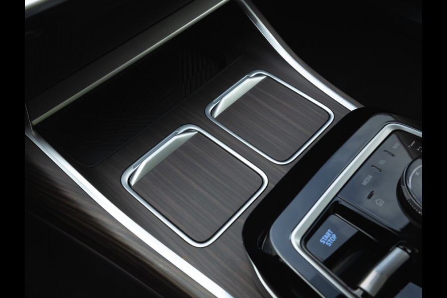 BMW i7 xDrive60 - Stoelverwarming voor + achter - Head-up Display - 106kWh