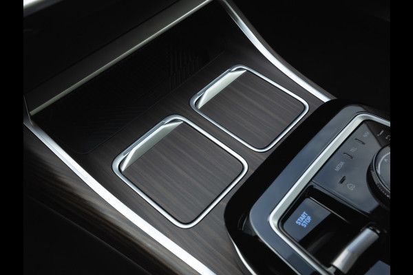 BMW i7 xDrive60 - Stoelverwarming voor + achter - Head-up Display - 106kWh