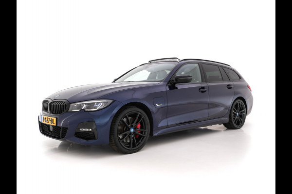 BMW 3 Serie Touring 330e Business Edition Plus M-Sportpack (INCL-BTW) *PANO | VERNASCA-FULL-LEATHER | HEAD-UP | FULL-LED | DIGI-COCKPIT | NAVI-FULLMAP | HEATED-SPORTSEATS | HIFI-SOUND | CAMERA | AMBIENT-LIGHT | TOWBAR | 19''ALU*