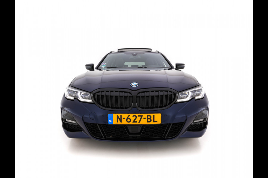 BMW 3 Serie Touring 330e Business Edition Plus M-Sportpack (INCL-BTW) *PANO | VERNASCA-FULL-LEATHER | HEAD-UP | FULL-LED | DIGI-COCKPIT | NAVI-FULLMAP | HEATED-SPORTSEATS | HIFI-SOUND | CAMERA | AMBIENT-LIGHT | TOWBAR | 19''ALU*