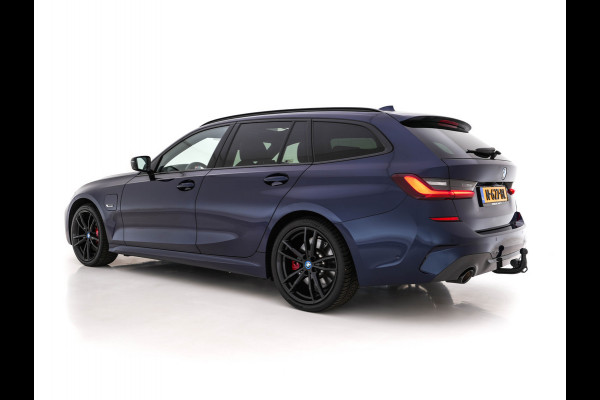 BMW 3 Serie Touring 330e Business Edition Plus M-Sportpack (INCL-BTW) *PANO | VERNASCA-FULL-LEATHER | HEAD-UP | FULL-LED | DIGI-COCKPIT | NAVI-FULLMAP | HEATED-SPORTSEATS | HIFI-SOUND | CAMERA | AMBIENT-LIGHT | TOWBAR | 19''ALU*